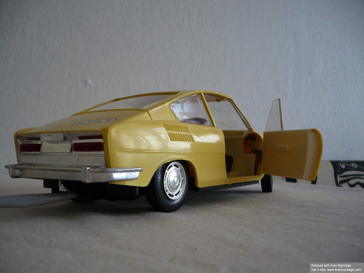P1060321_small.jpg